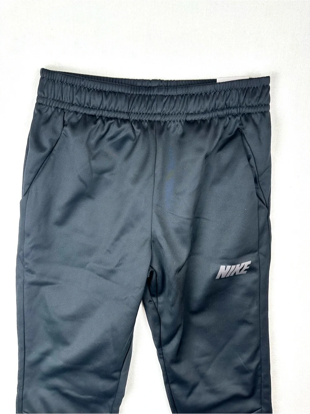 Nike Boys Standard Fit Pull On Active Training Pants NWT